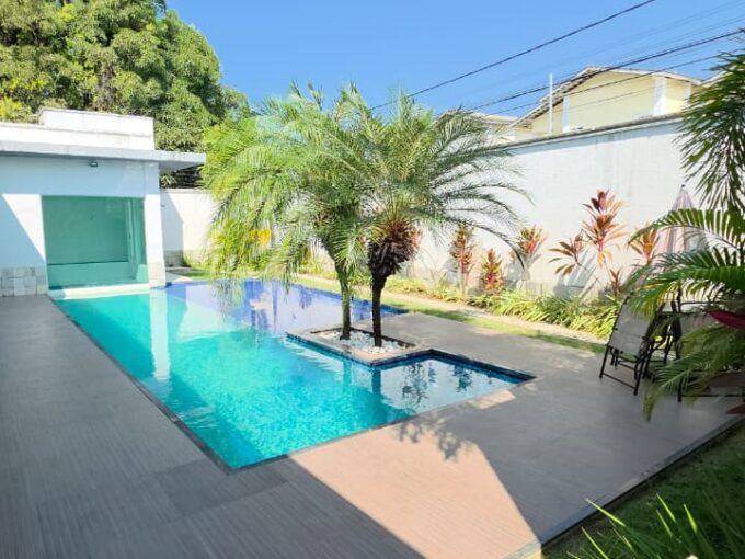 Oportunidade! Casa com 4 suítes por R$599.000